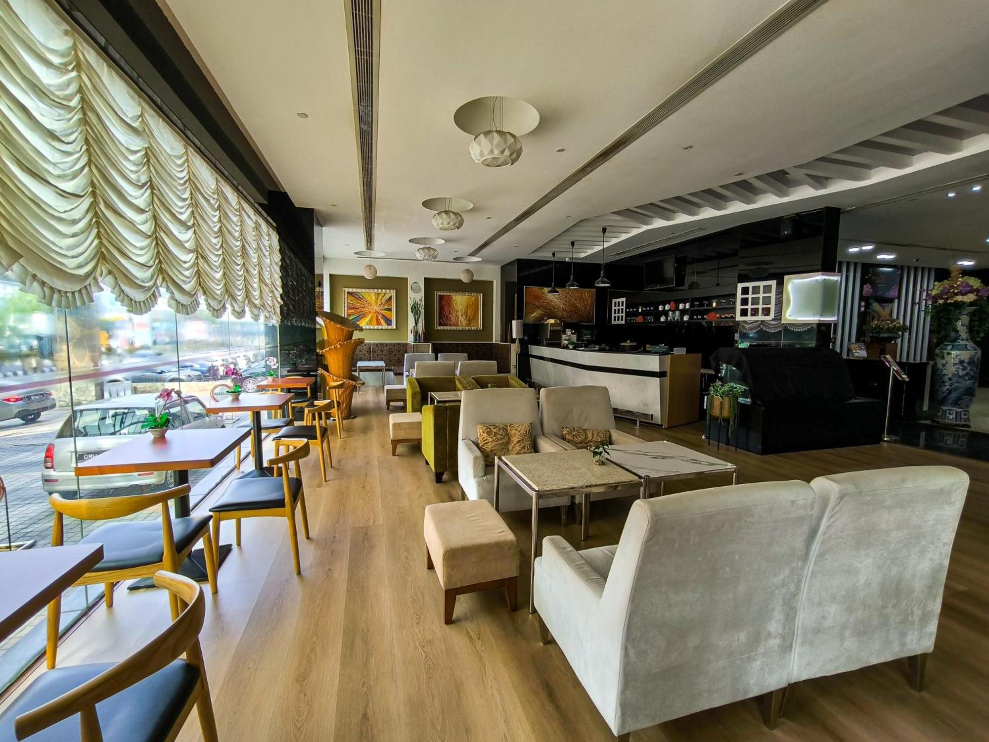 Meritz Hotel Miri Ngoại thất bức ảnh
